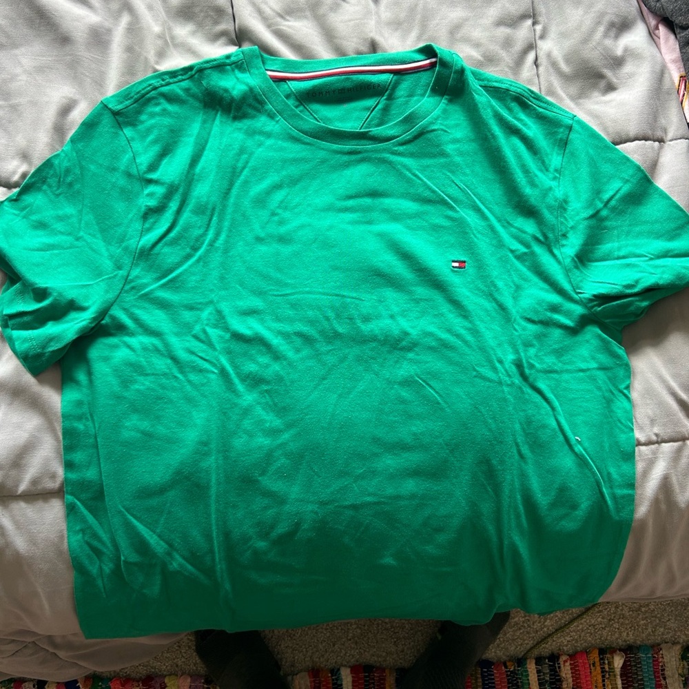 Tommy Hilfiger tee shirt